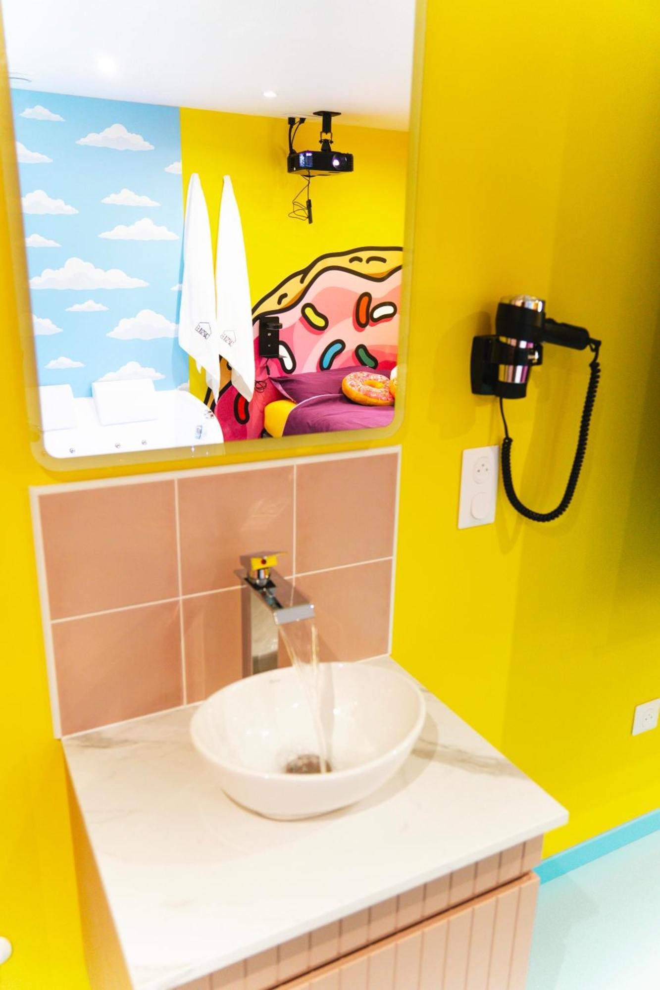 Capsule Springfield - Balneo -Sauna - Billard Douai Dış mekan fotoğraf
